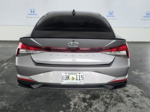Used 2023 Hyundai Elantra SE image 40