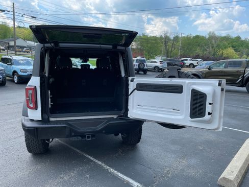 Used 2024 Ford Bronco Badlands AWD/4WD image 9