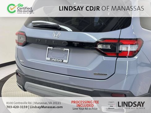 Used 2023 Honda Pilot Touring image 9