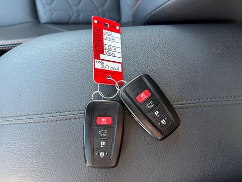 Used 2022 Toyota RAV4 Adventure w/ Convenience Package AWD/4WD image 30