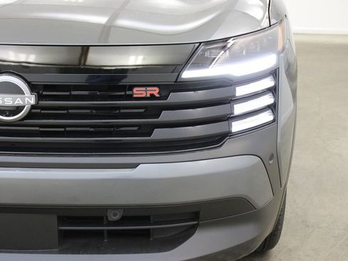 New 2026 Nissan Kicks SR w/ Cold Weather Package image 8