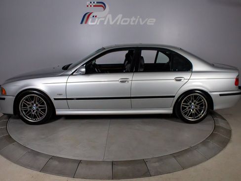 Used 2002 BMW M5 RWD image 4
