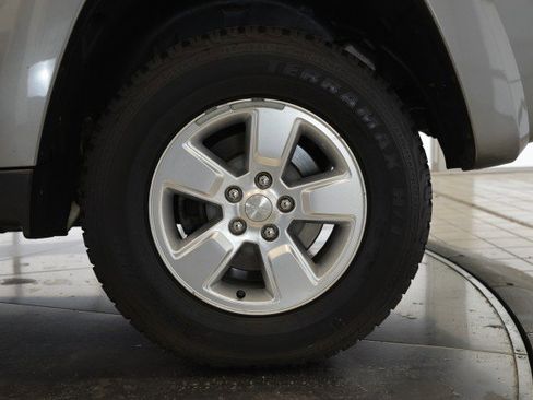 Used 2012 Jeep Liberty Sport image 34