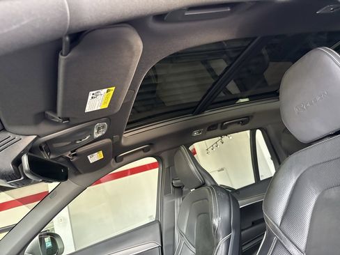 Used 2019 Volvo XC90 T5 R-Design image 12