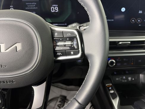 Used 2025 Kia Sorento S w/ Panoramic Sunroof Package image 31