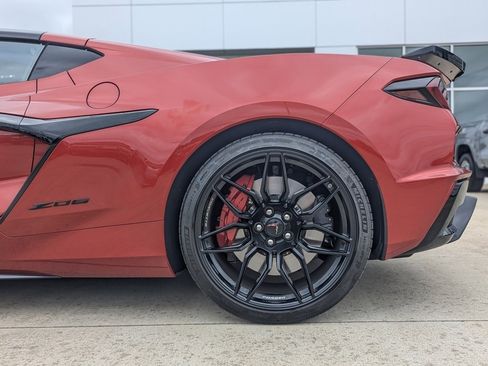 Used 2024 Chevrolet Corvette Z06 image 32