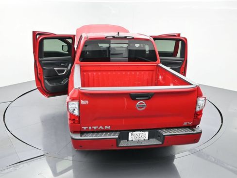 Used 2022 Nissan Titan SV RWD image 24
