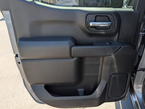 Used 2021 Chevrolet Silverado 1500 LT image 25