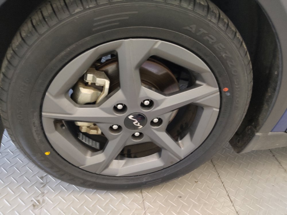 Used 2025 Kia K4 FWD image 31