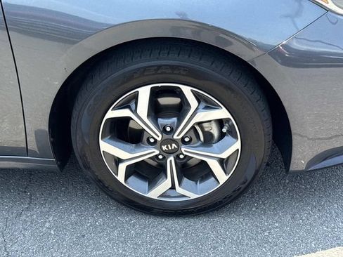 Used 2020 Kia Forte LXS FWD image 7