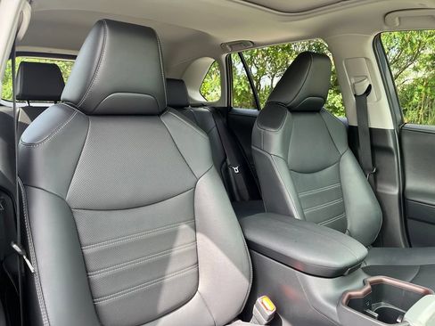 Used 2025 Toyota RAV4 Limited w/ Advanced Technology Package AWD/4WD image 25