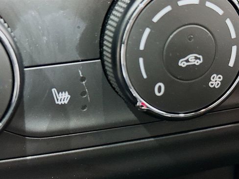 Certified 2026 Chevrolet Trax RS w/ Sunroof Package image 18