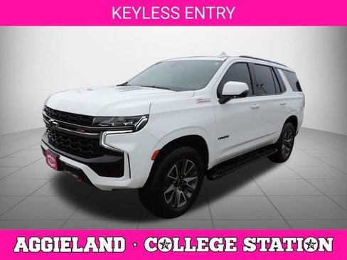 Certified 2022 Chevrolet Tahoe Z71 w/ Luxury Package AWD/4WD image 9