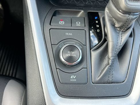 Used 2024 Toyota RAV4 XLE w/ Convenience Package AWD/4WD image 35