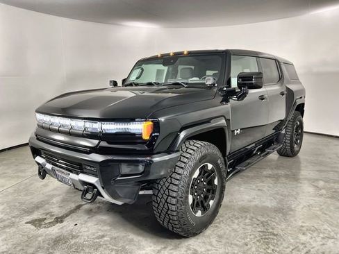 Used 2024 GMC Hummer EV 2X w/ Extreme Off-Road Package image 4