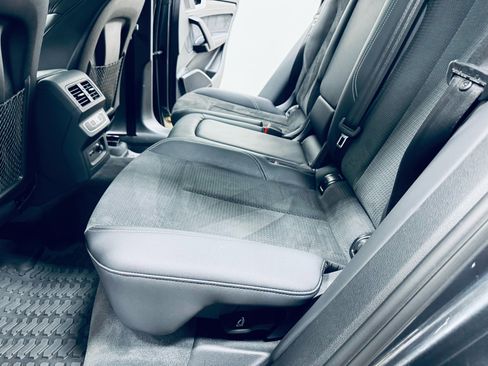 Used 2022 Audi SQ5 Premium Plus w/ Premium Plus Package image 33