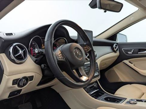Used 2019 Mercedes-Benz GLA 250 image 23