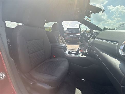 Used 2019 Chevrolet Blazer LT image 25