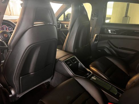 Used 2018 Porsche Panamera image 29