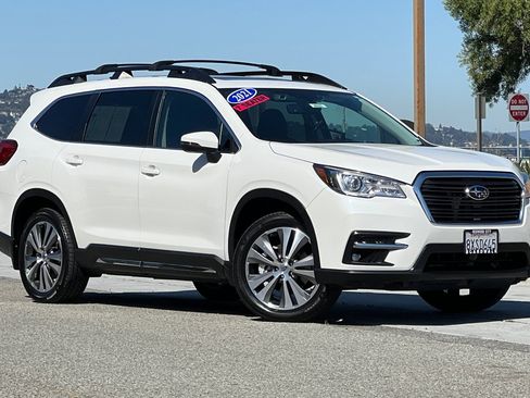 Used 2021 Subaru Ascent Limited w/ Technology Package image 2