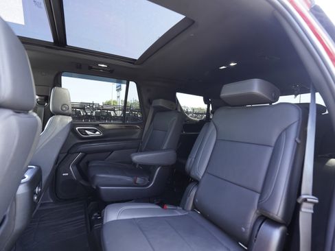 Used 2022 Chevrolet Tahoe LT w/ Luxury Package RWD image 9