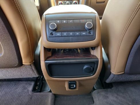 Used 2017 Buick Enclave Premium AWD/4WD image 14