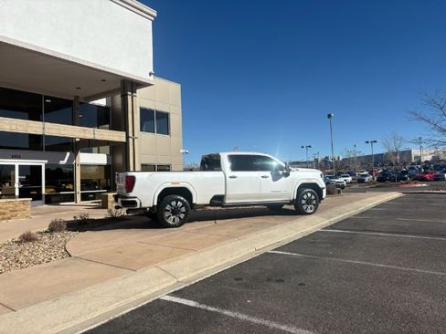 Used 2024 GMC Sierra 3500 Denali w/ Denali Reserve Package image 2
