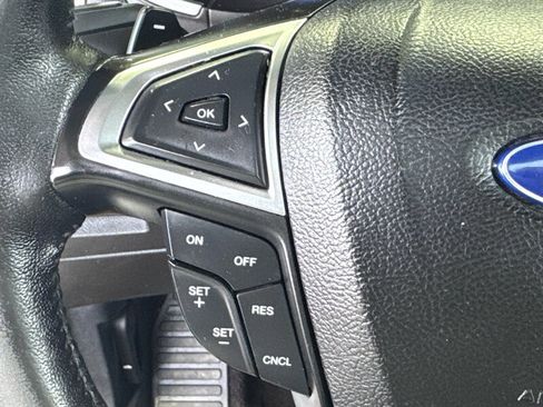 Used 2016 Ford Edge Titanium image 27