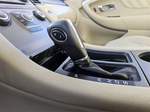 Used 2018 Ford Taurus SE image 24