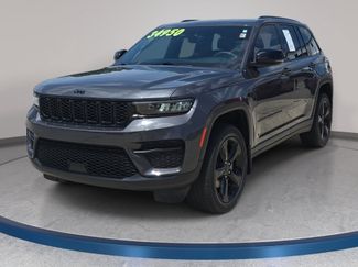 Used 2023 Jeep Grand Cherokee Altitude AWD/4WD video 1