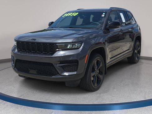 Used 2023 Jeep Grand Cherokee Altitude AWD/4WD image 1