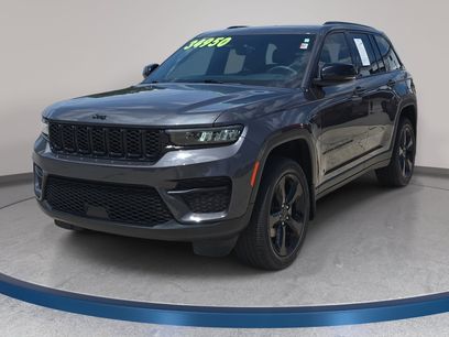 Used 2023 Jeep Grand Cherokee Altitude