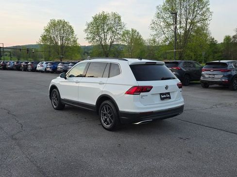 Used 2021 Volkswagen Tiguan SE AWD/4WD image 6