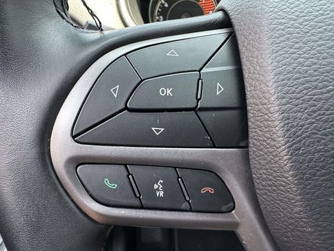 Certified 2020 Jeep Cherokee Limited AWD/4WD image 34