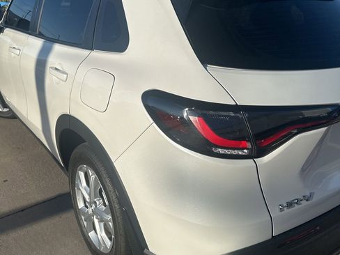 Used 2024 Honda HR-V LX image 16