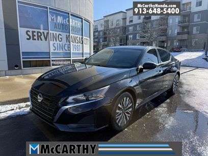 Used 2024 Nissan Altima 2.5 SV