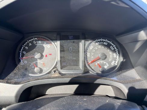 Used 2018 Toyota Tacoma SR w/ SR Convenience Package RWD image 10