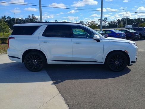 Used 2024 Hyundai Palisade Calligraphy image 4