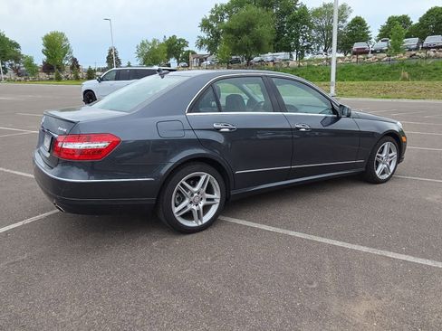 Used 2013 Mercedes-Benz E 350 4MATIC Sedan image 3