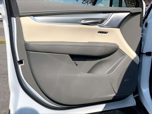 Used 2024 Cadillac XT5 Premium Luxury w/ Technology Package AWD/4WD image 23