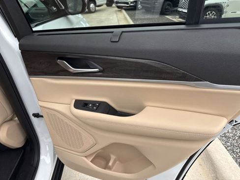 New 2025 Jeep Grand Cherokee Limited image 30