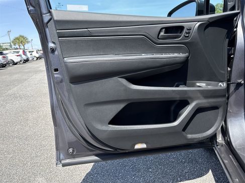 Used 2023 Honda Odyssey EX-L image 16