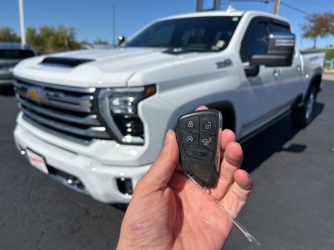 Used 2024 Chevrolet Silverado 2500 High Country w/ High Country Premium Package image 60