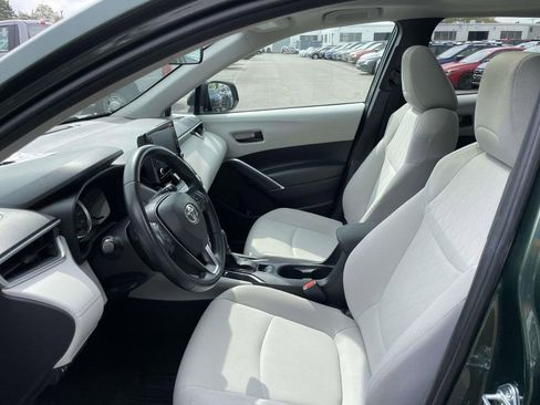 Used 2022 Toyota Corolla Cross LE image 12