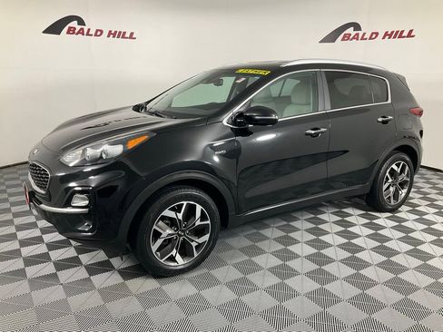 Used 2020 Kia Sportage EX image 3