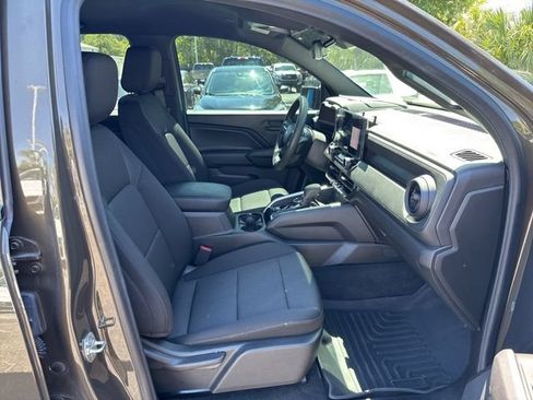 Used 2024 Chevrolet Colorado Trail Boss w/ LPO, Dark Essentials Package AWD/4WD image 20