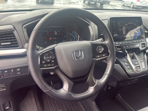 Certified 2024 Honda Odyssey Touring image 22