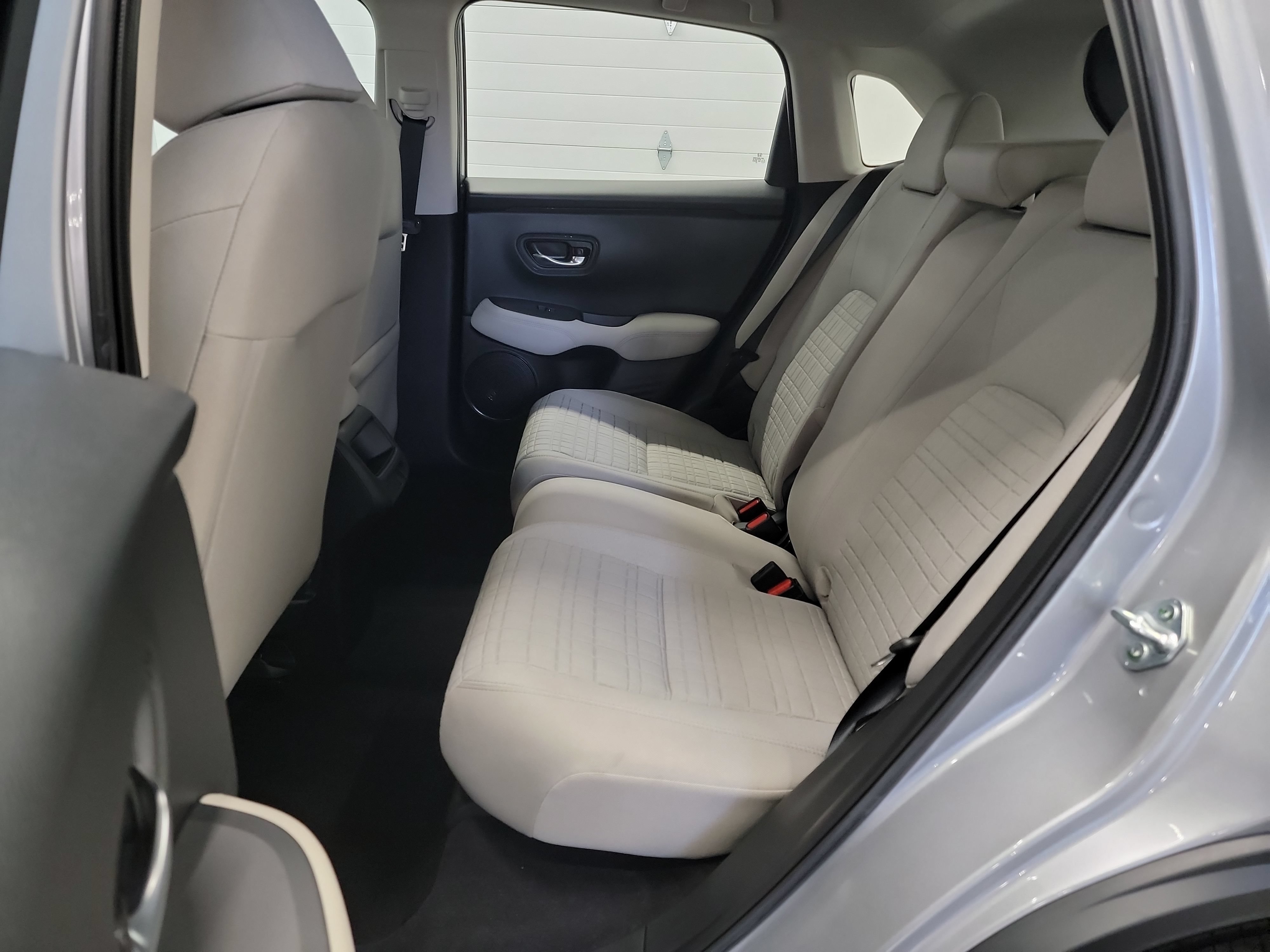 Used 2024 Honda HR-V LX image 27