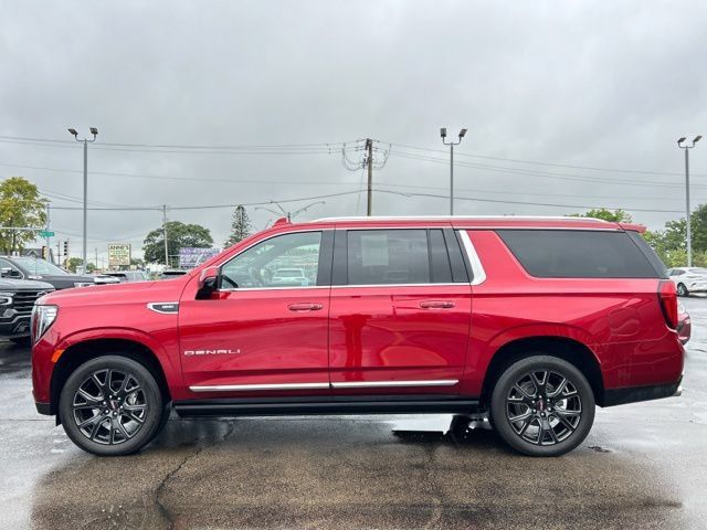 Certified 2023 GMC Yukon XL Denali w/ Advanced Technology Package AWD/4WD image 7