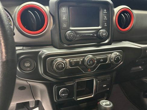 Used 2021 Jeep Wrangler Unlimited Sport image 22